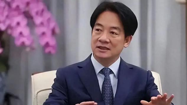 两岸再发生重大事情，蒋万安还没坐飞机来陆，国台办发出了一个警告。赖清德岛内人心尽