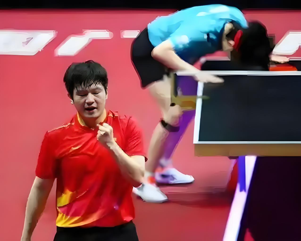 他从“摔拍少年”到“面无表情的杀手”只用了这一招…‌以前输球他会愤怒地把