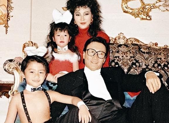“我丈夫欠下1600万赌债，只要你能帮我这个忙，让我做什么都可以！”1985年，