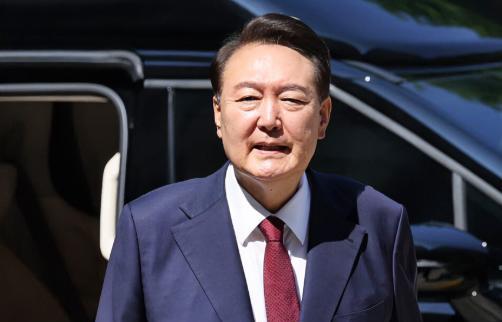 没想到韩国法院竟然选择了帮助尹锡悦，不允许拘留！当地时间6月25日，首尔中央地方