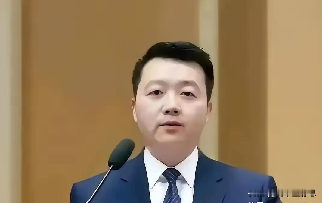 罗鸿一句“取消私生子女继承权”，炸出了全网的原配。有人骂他极端，说孩子无辜；