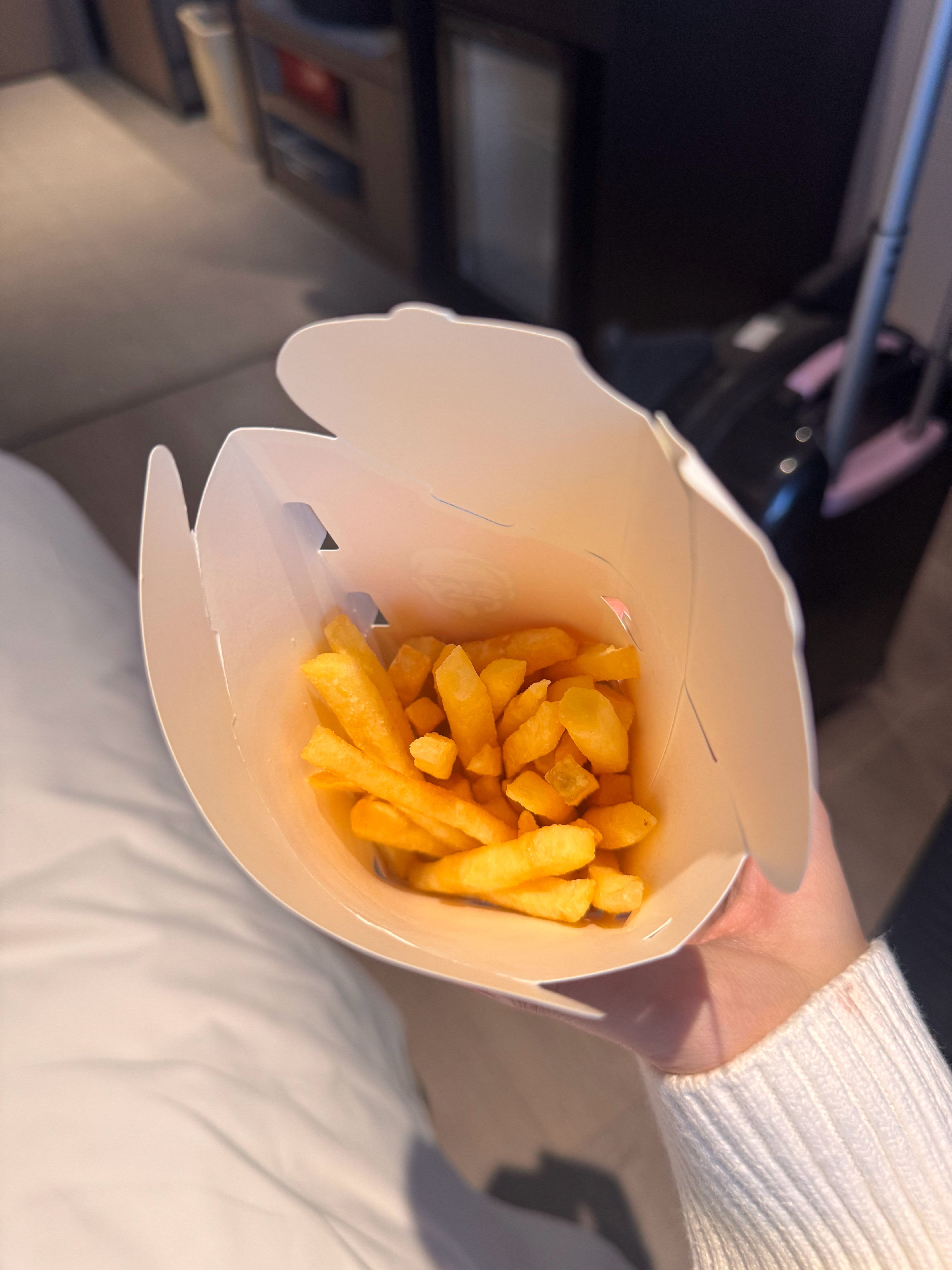 太搞笑了我们在新疆点外卖，送过来都是冰的！