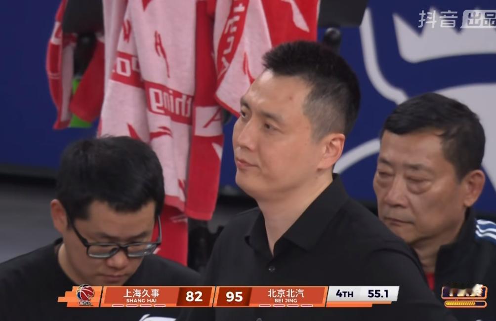 半场咬得死死的，第三节突然崩盘！京沪G2上海输球早有伏笔谁都以为京沪