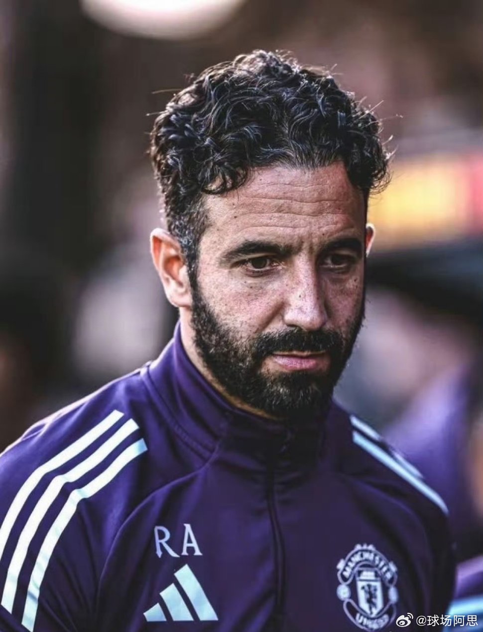 曼联的这番操作，真是让人意想不到！据悉，曼联目前还欠着其他俱乐部4.22亿英镑的