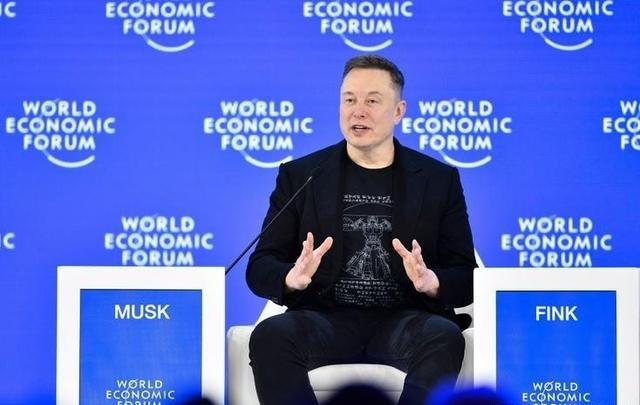 马斯克猛然醒悟：美国还在死磕芯片，中国却早已换了赛道！当埃隆·马斯克在20