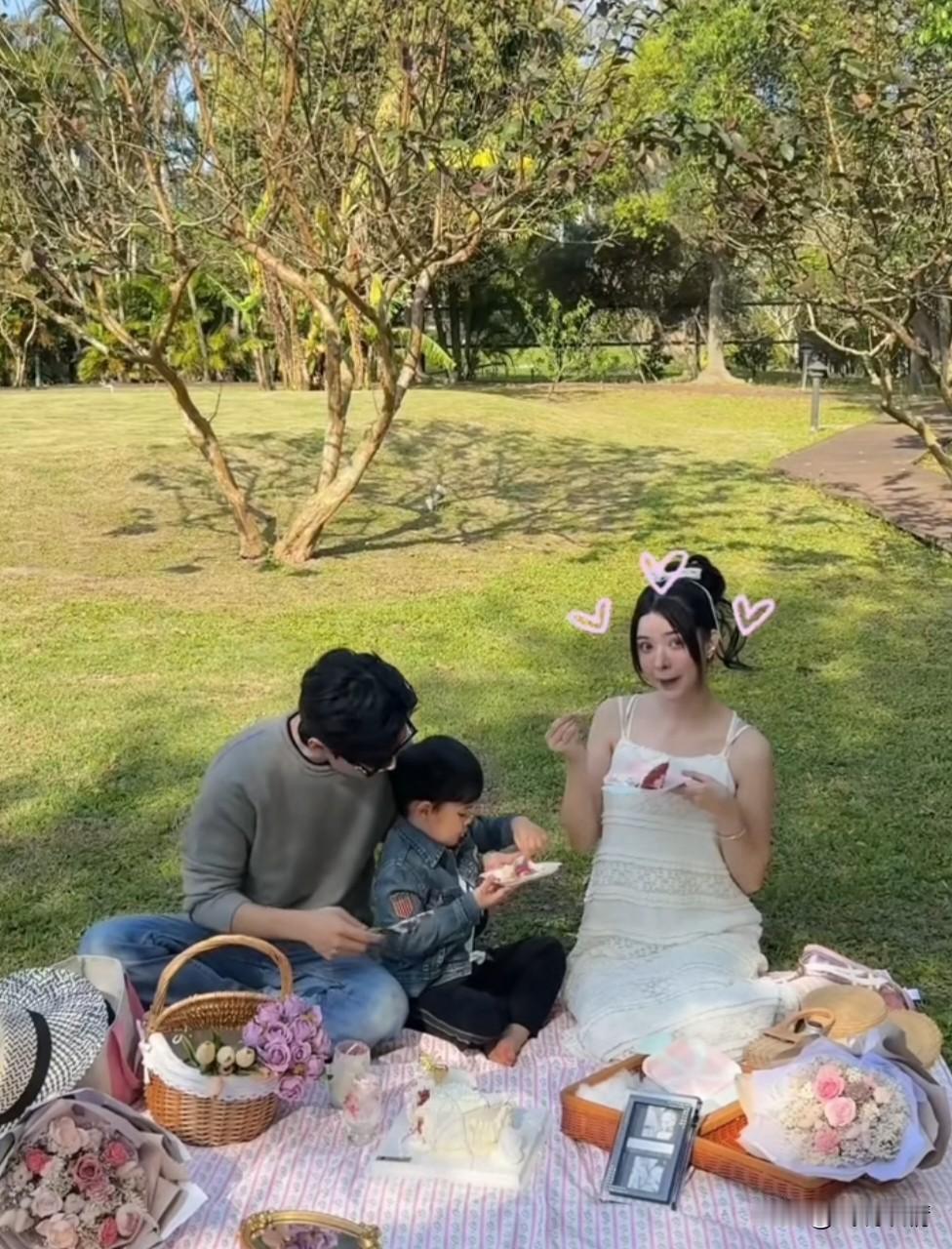 唐禹哲宣布二胎为女孩！6月23日，唐禹哲发文揭晓二胎性别。他称儿子一直以为即将