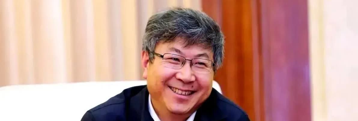 奇瑞的尹总太尴尬了，豪车风云t11定价多少，才能月销过万？才能完成下