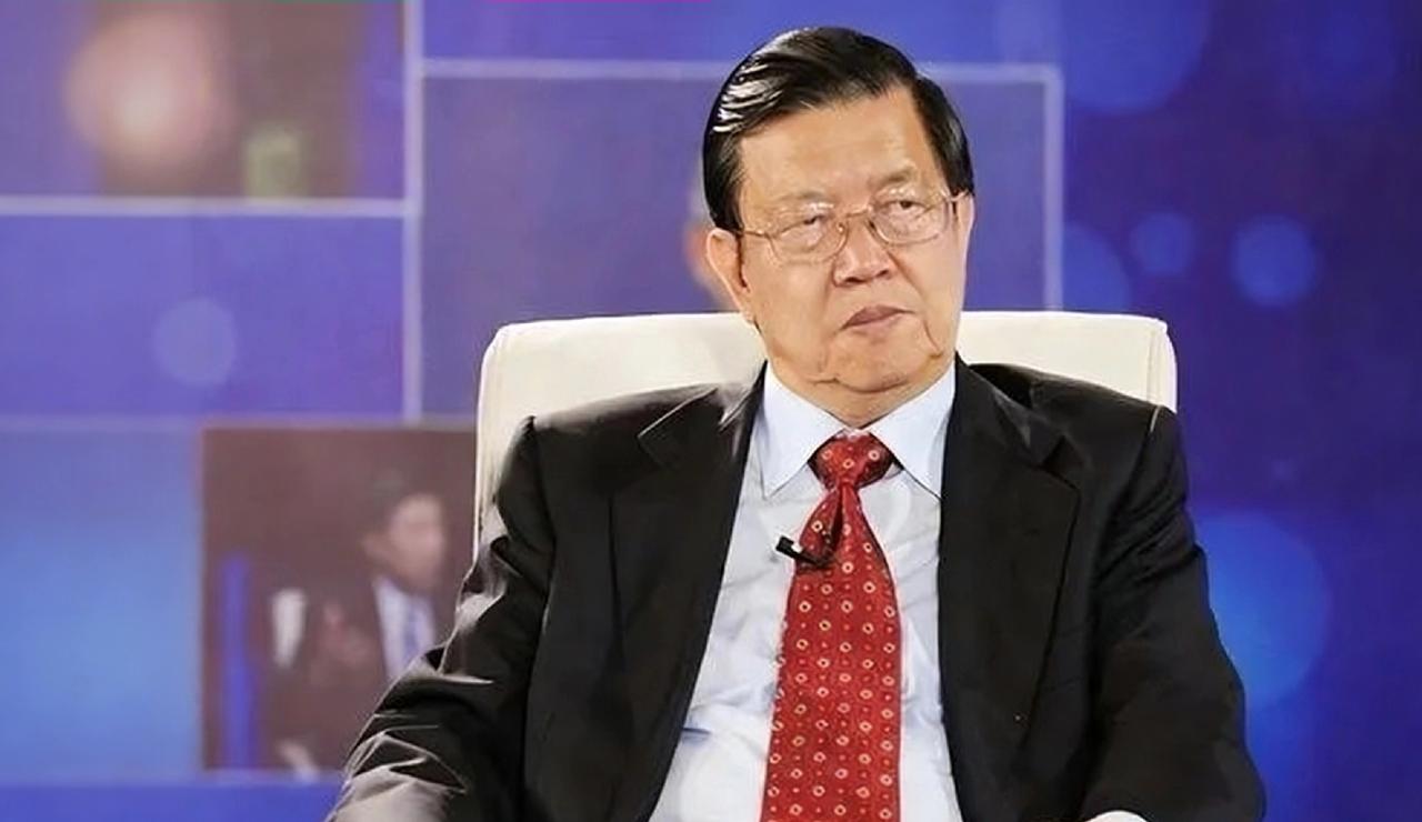 “滚出去！”25年前中国谈判代表拍案怒斥美方侮辱，这一声喊出了民族骨气与底线！