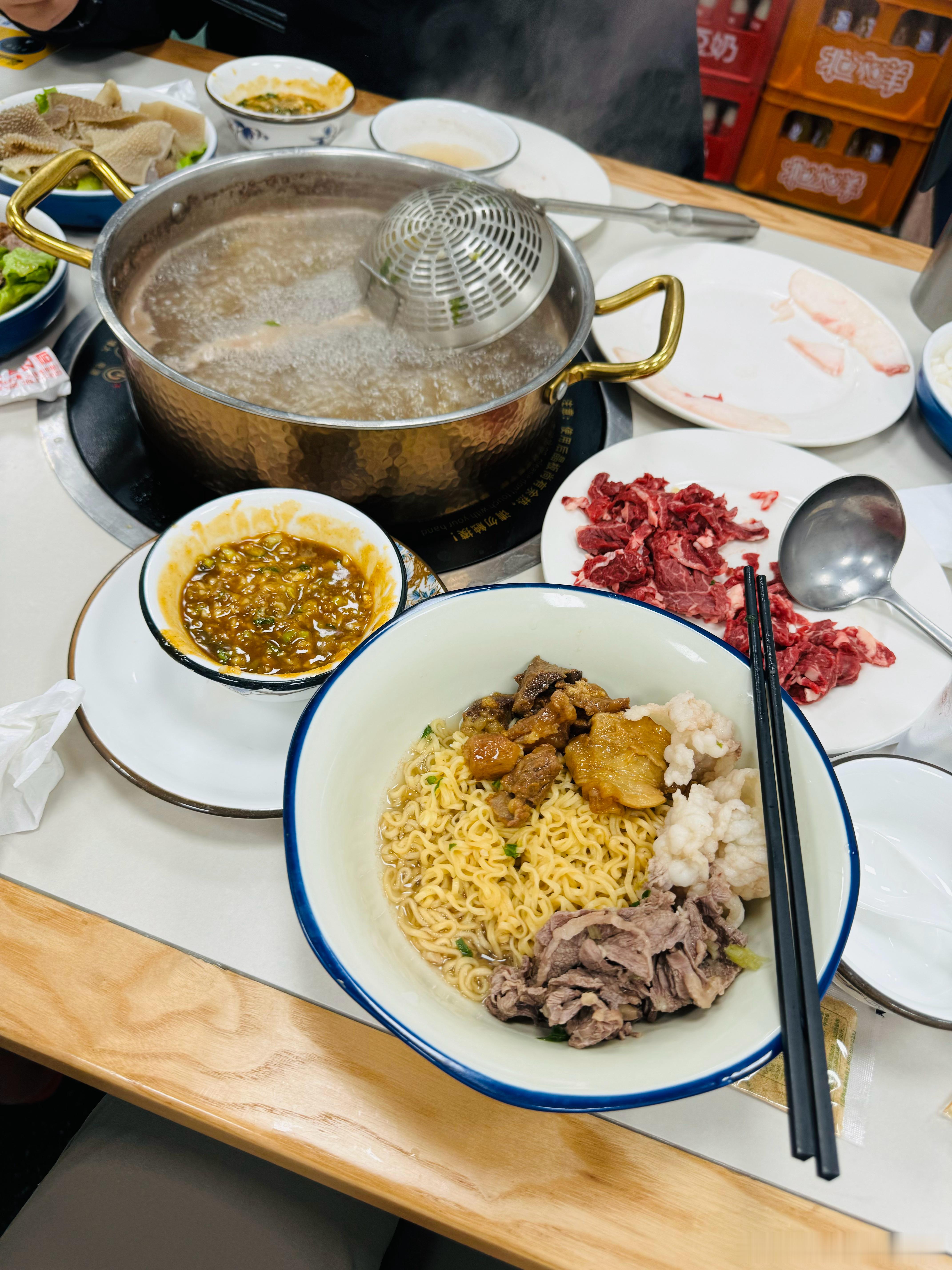 牛肉火锅解锁真正的红烧牛肉面[捂眼睛]泡面番​​​