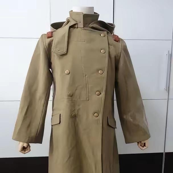 1939年，八路军营长缴获一件日军大衣，觉得材质不错，便送给杨成武。谁料，杨成武