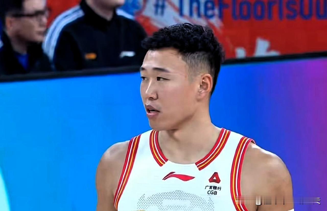 鄙人不才，深圳和上海男篮实力比广东更胜一筹，单说上海队，尺寸优势明显，控卫身高1