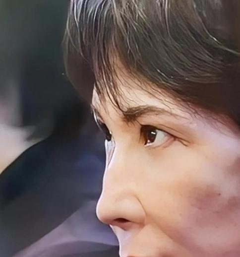 高市早苗的“挑衅”，其实是在逼中国动手，但庆幸的是，中国根本就不上当，中国没有动