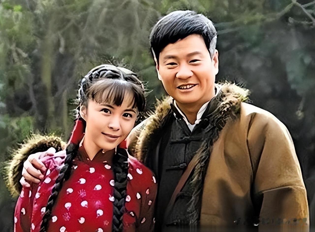 他是娱乐圈顶级负心汉。前妻救他的命，助他功成名就，他却为小三抛弃原配。他离开原配