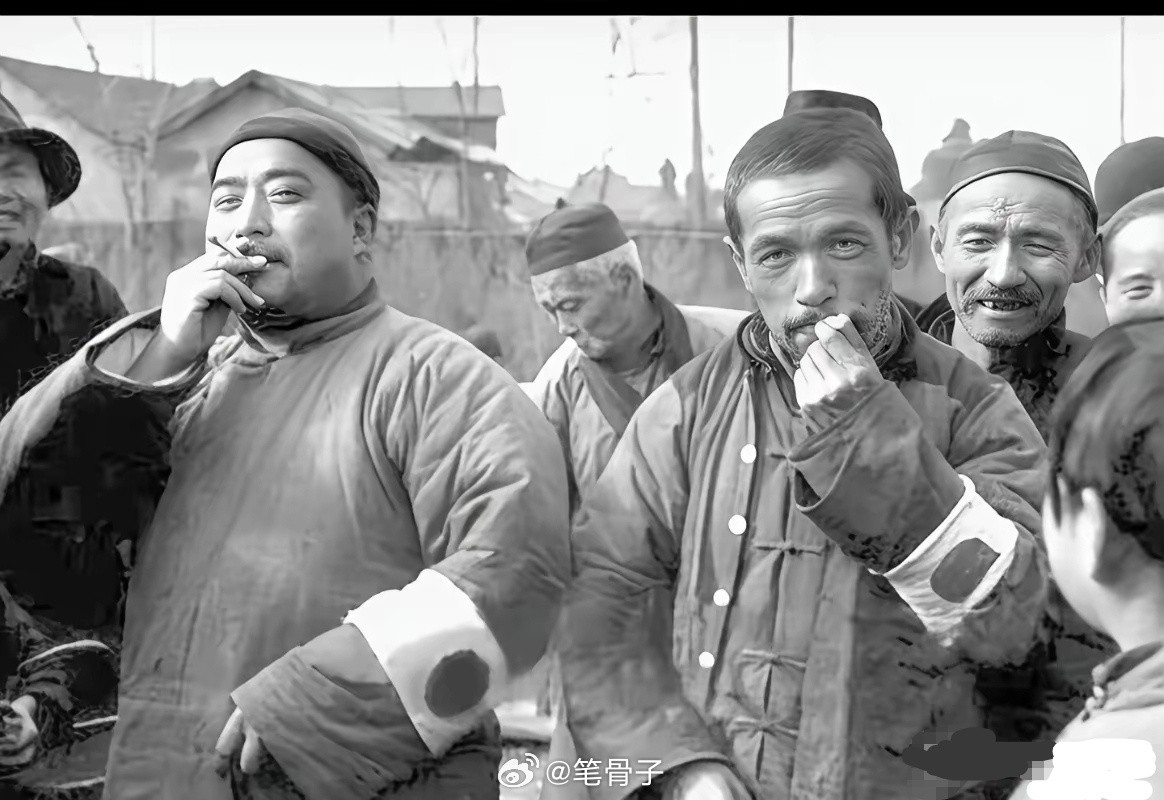 笔骨子有事说事430个汉奸背后的恐怖真相——他们正用沾血的原始资本，窃取我们的