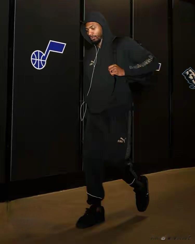 湖人大将斯玛特真是特别会说话！今天斯玛特在接受媒体采访时，聊到了加盟湖人的感受，