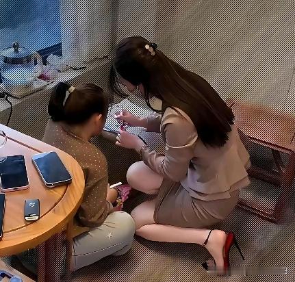 650一节的家教课我一口气就报了60节，眼都不眨。不为别的，谁让俺闺女笨呢，她必