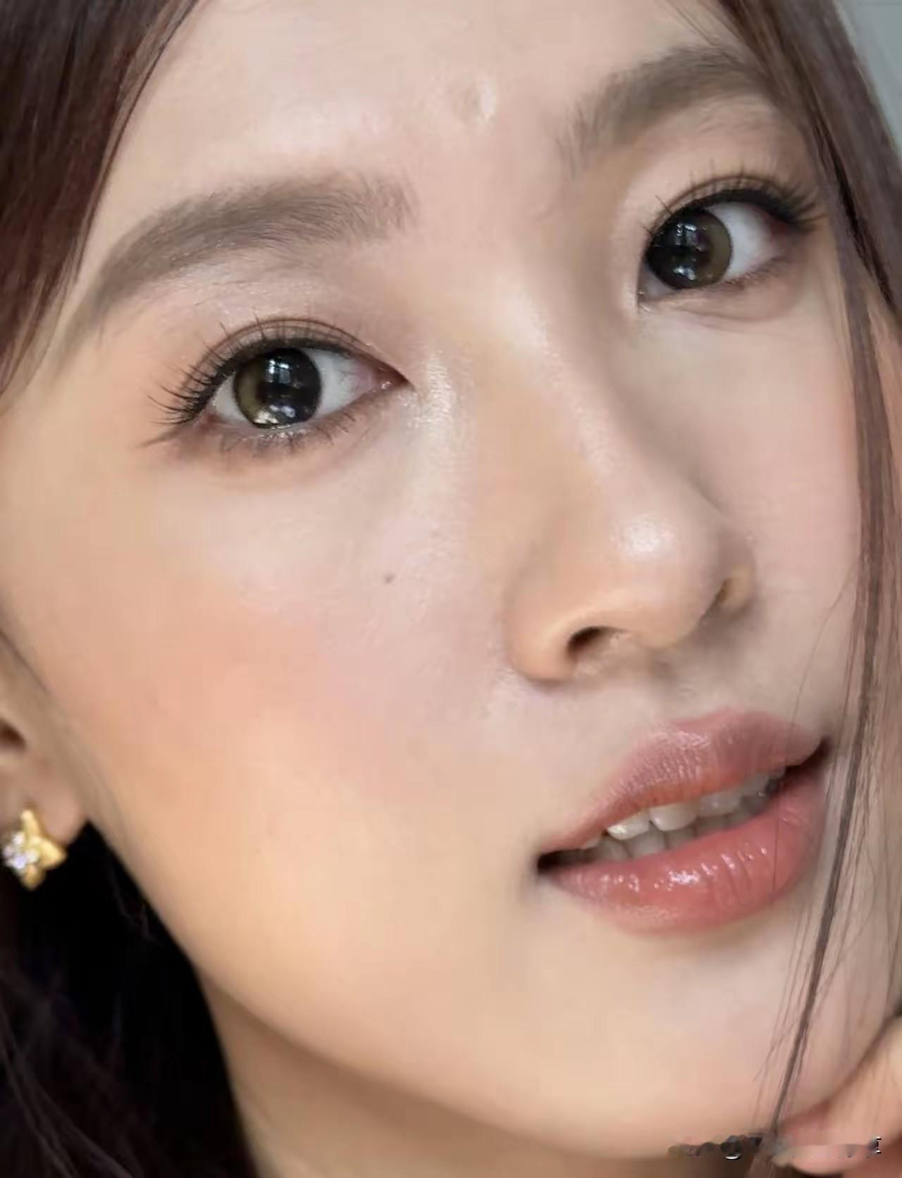 镜头怼脸特写！大头照怎样才能称得上美女世界第一美女究竟多美谁是你心中的美女