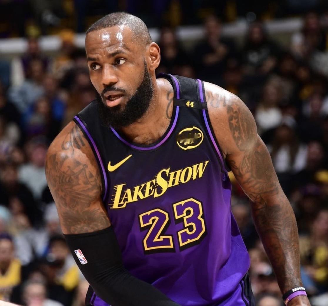 勒布朗·詹姆斯的下一个去向，几乎快成为NBA内部的公开秘密了。 如果詹姆斯回