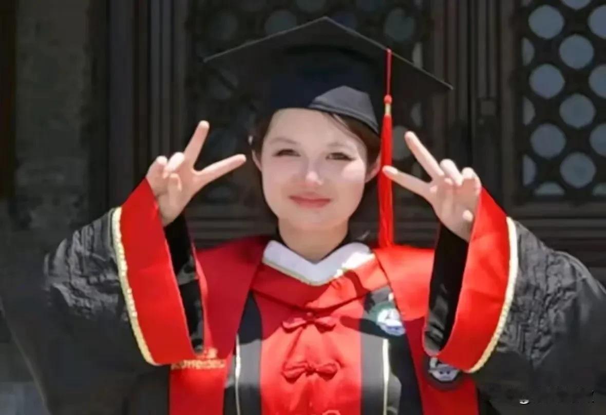 质疑董小姐，羡慕董小姐，但成不了董小姐！我的孩子今年初三，六月过后她的同龄人中