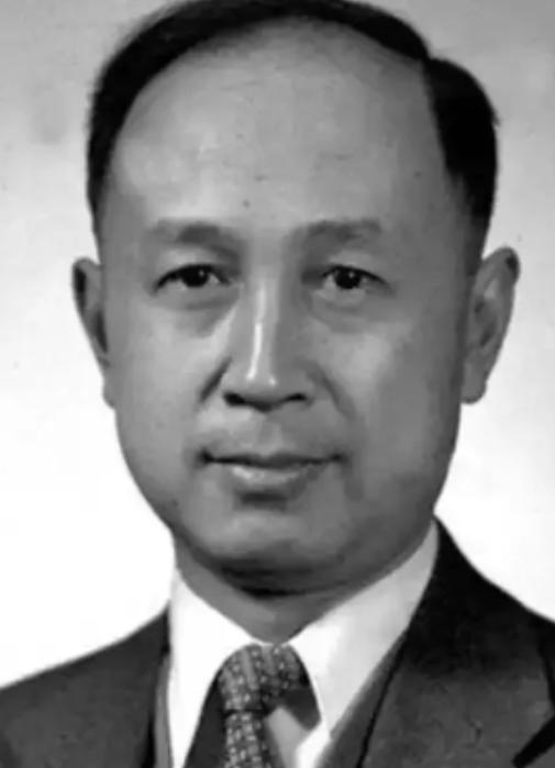 晚年，钱学森整天躺着，不爱说话，也不理人，家人以为他得了老年痴呆，谁知当医生问他