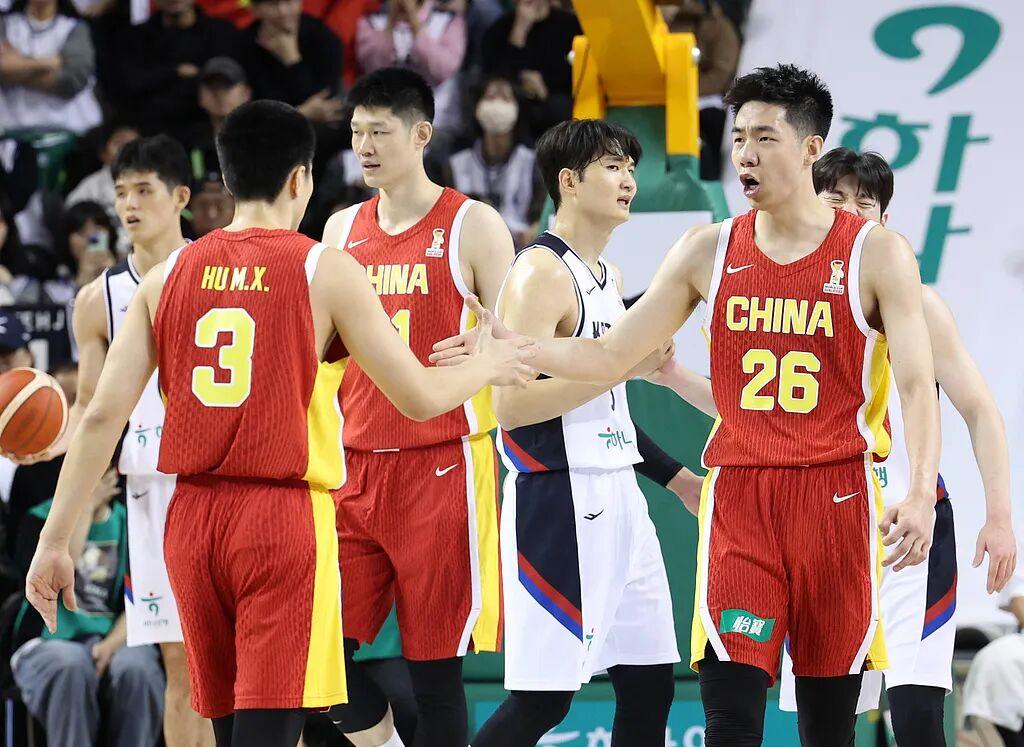 广东男篮收获满满！昨天晚上，中国男篮在佛山主场83：78击败乌拉圭男篮！当郭