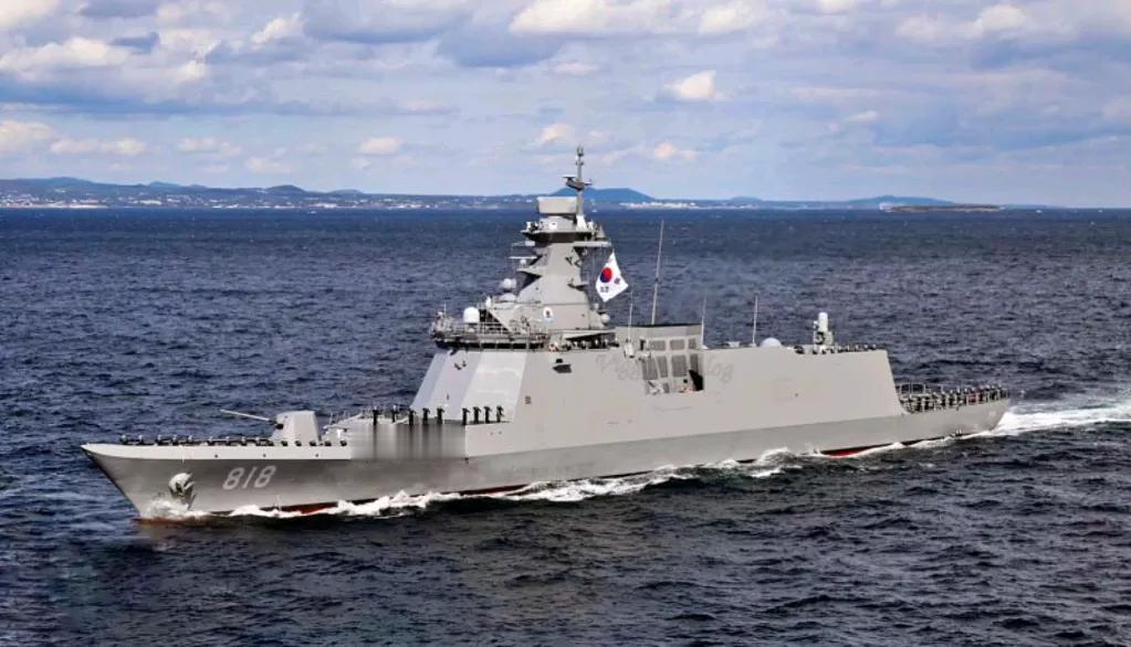韩联社报道，韩国将向菲律宾出售护卫舰。当地时间26日，韩国国防部防卫事务局宣