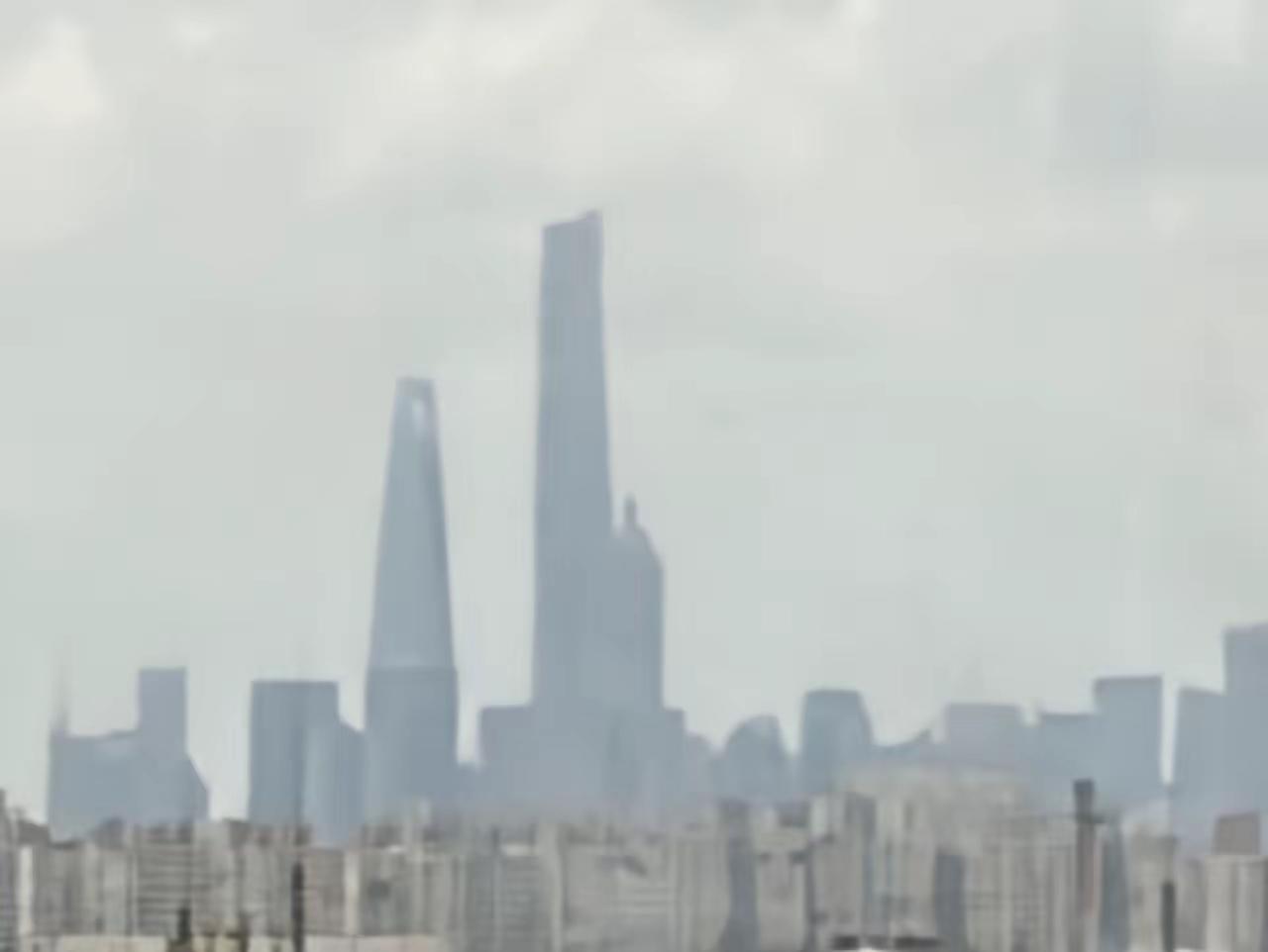 来上海看女儿了，三天吵了两架，想回家了！已经严重的三观不合了！爱干净的我从