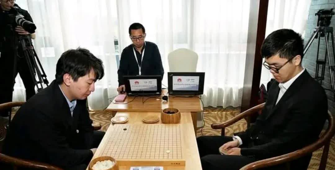[睡觉]八冠王溃不成军！柯洁激战党毅飞不到百手就胜率几乎归零了！今日围甲柯洁对阵党
