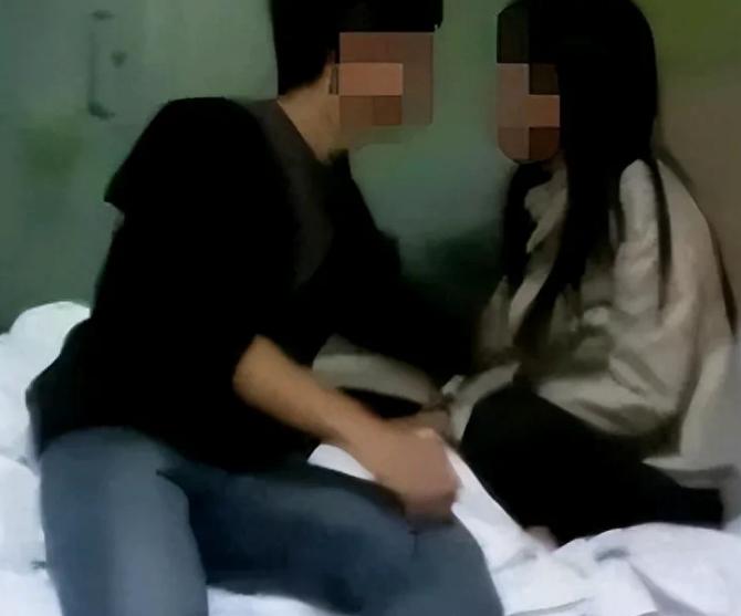 “太狗血了！”合肥一女子，上午跟男同事开完房，下午便去高铁站接老公！网友直呼：上