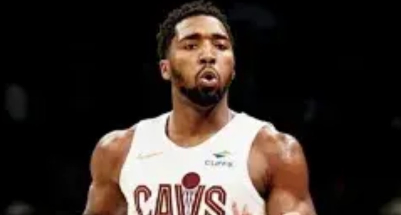 骑士队有且只有2个非卖品:1、多诺万米切尔，NBA顶级得分后卫，赛季场均30