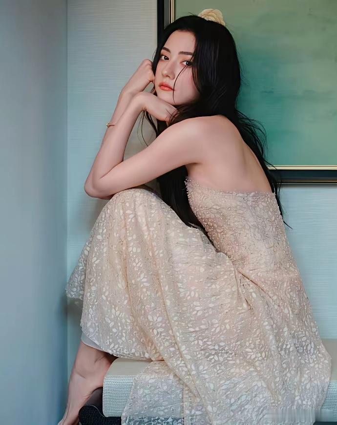 娜然估计今晚睡不着了她估计没想到煮熟的鸭子竟然飞了前阵子婚讯传得沸沸扬扬，说她1