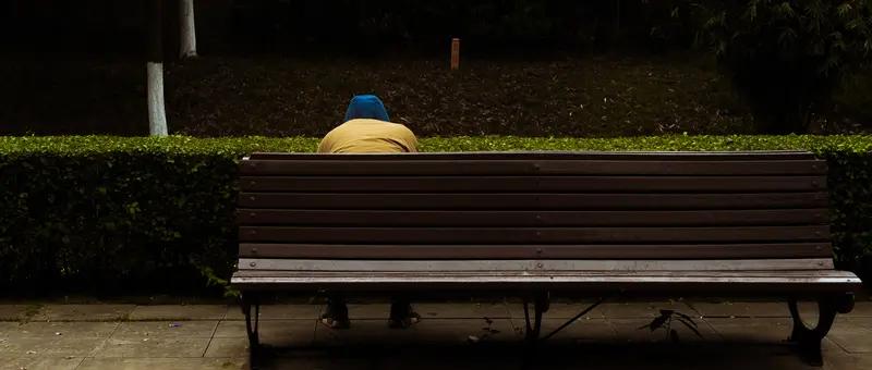 张爱玲说：‘洗了一个澡，换了一身衣服，出了门却不知道去哪儿，不知道去找谁，漫无目