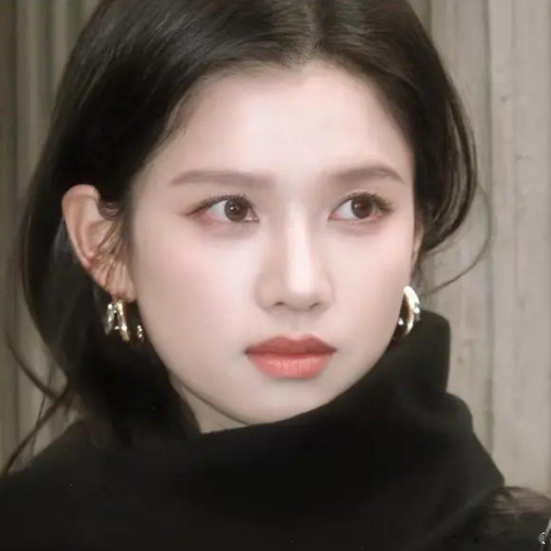 张婧仪周也赵今麦刘浩存大家更吃谁的颜？这几位应该是小🌸里颜值扛把