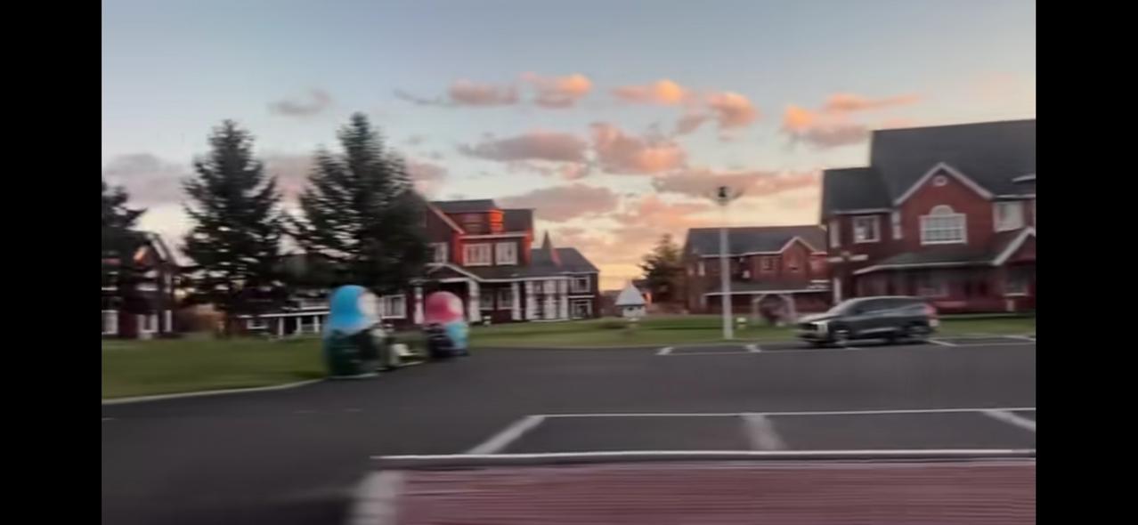 不是欧美，不是欧美，是鹤岗，3万块能买一套楼房的鹤岗。所以美丽大别墅不是发达国