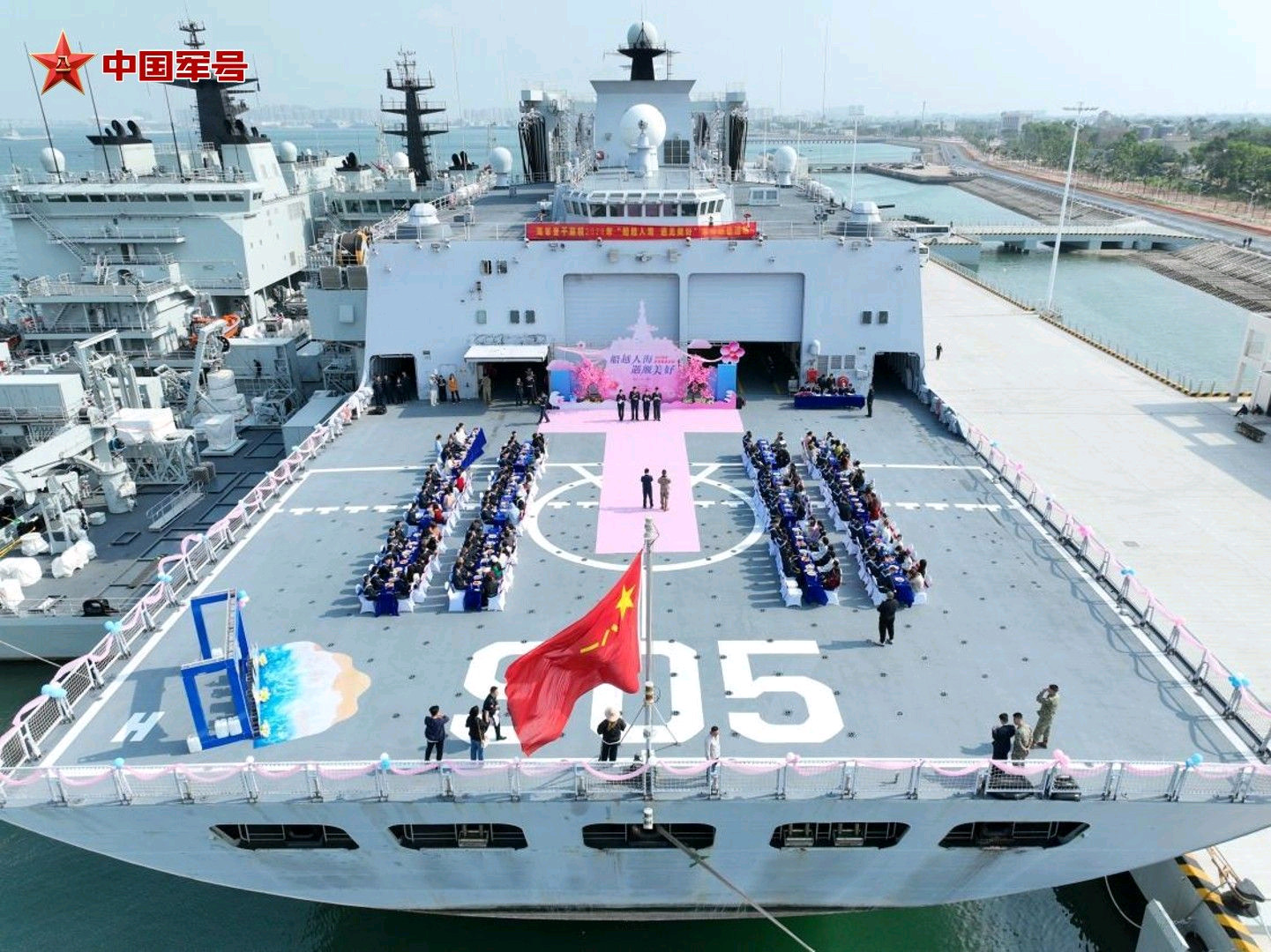 901大补丸查干湖舰，军地联谊叉车和干货物资存放舱，又见打开状态烽火问鼎计划中国