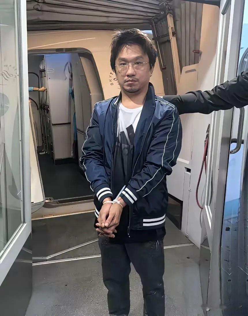 这货坏得，连菩萨见了都得皱眉头！施纯芳在菲律宾干的那叫什么事呀？竟然专干绑架