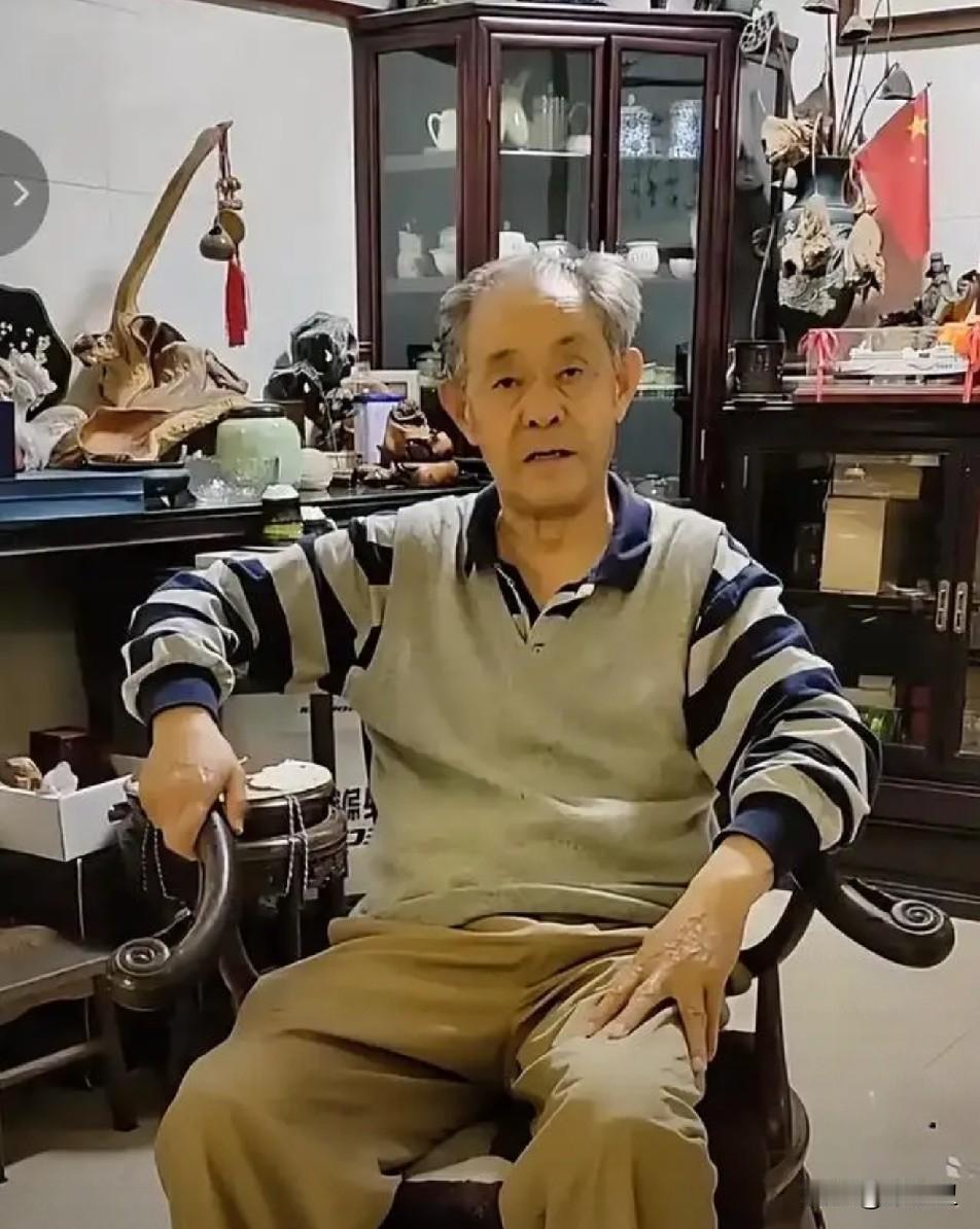 81岁的徐湖平被判3年，罚款20万，网友说大概率是监外服刑，估计就是退休待遇退休