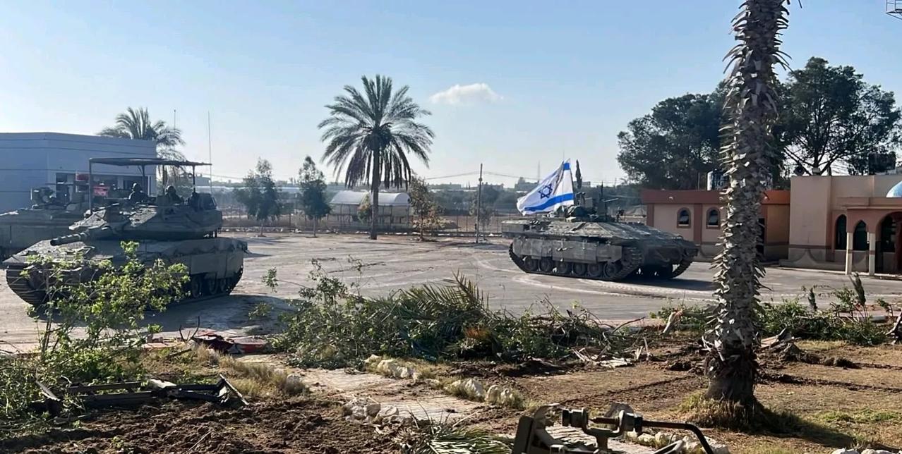 半岛电视台报道，当地时间1日，以色列总理办公室宣布，自即日起，位于加沙、埃及接壤