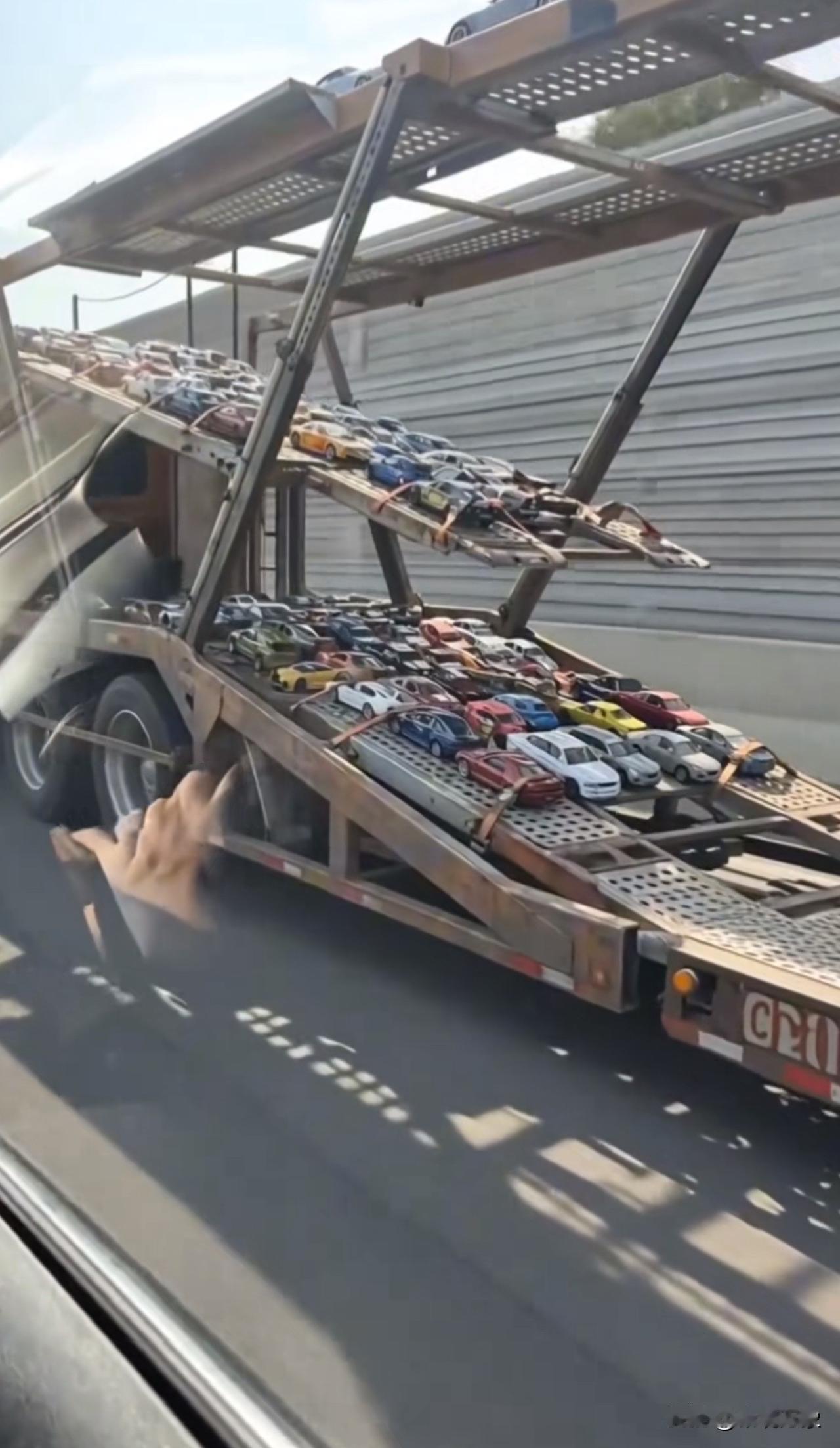 这是哪个少爷家的车啊