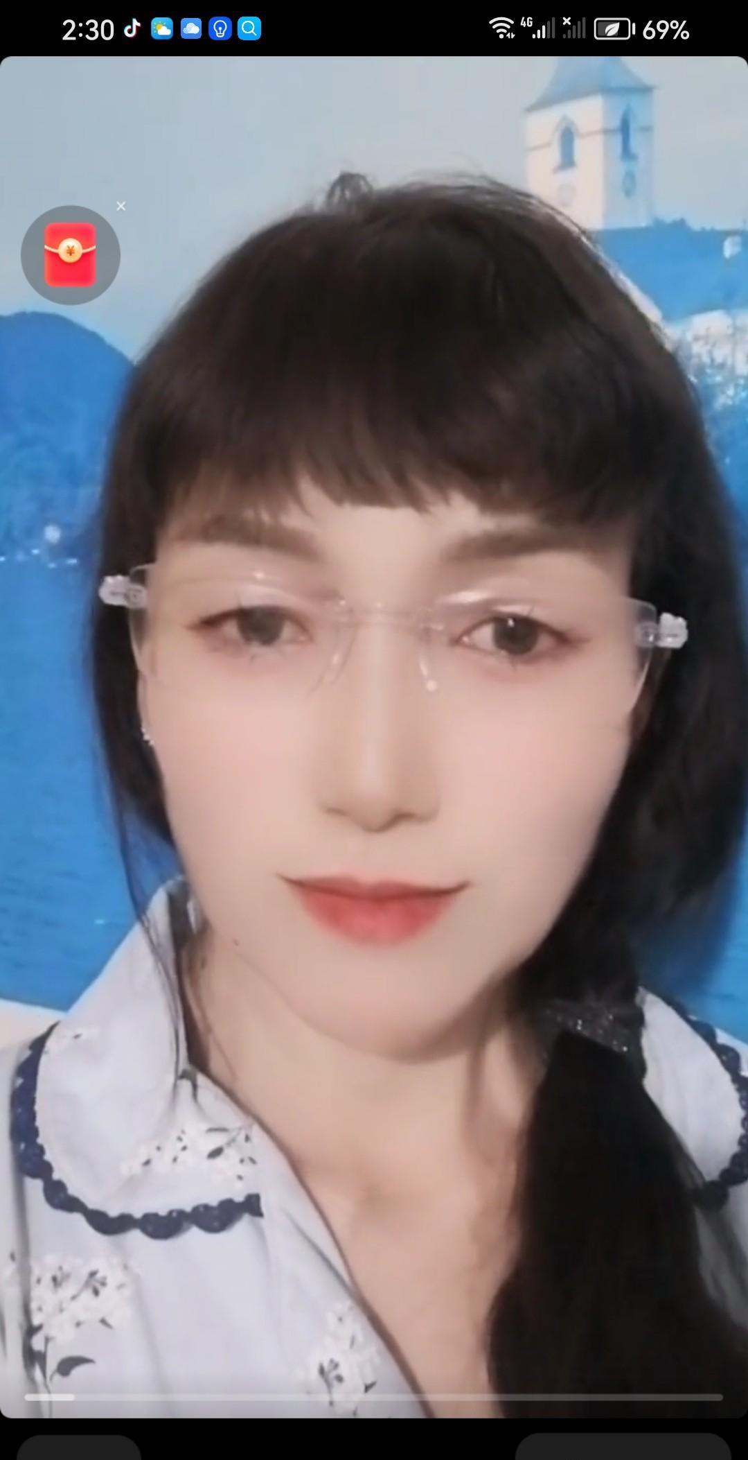 你知道吗男女之间聊天太过于刻板太过于正经的人感觉很无趣不聊暧昧的话题