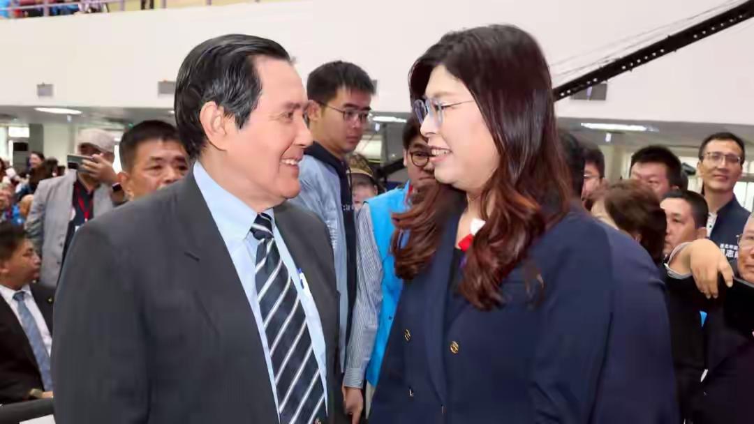 军演炸出2位蓝营“双面人”？郑丽文祭出马英九，点破赖清德死穴一场军演，照出