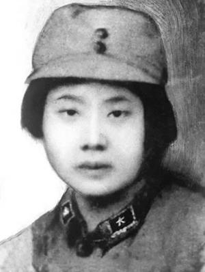 一个国民党将领气得直拍桌子：