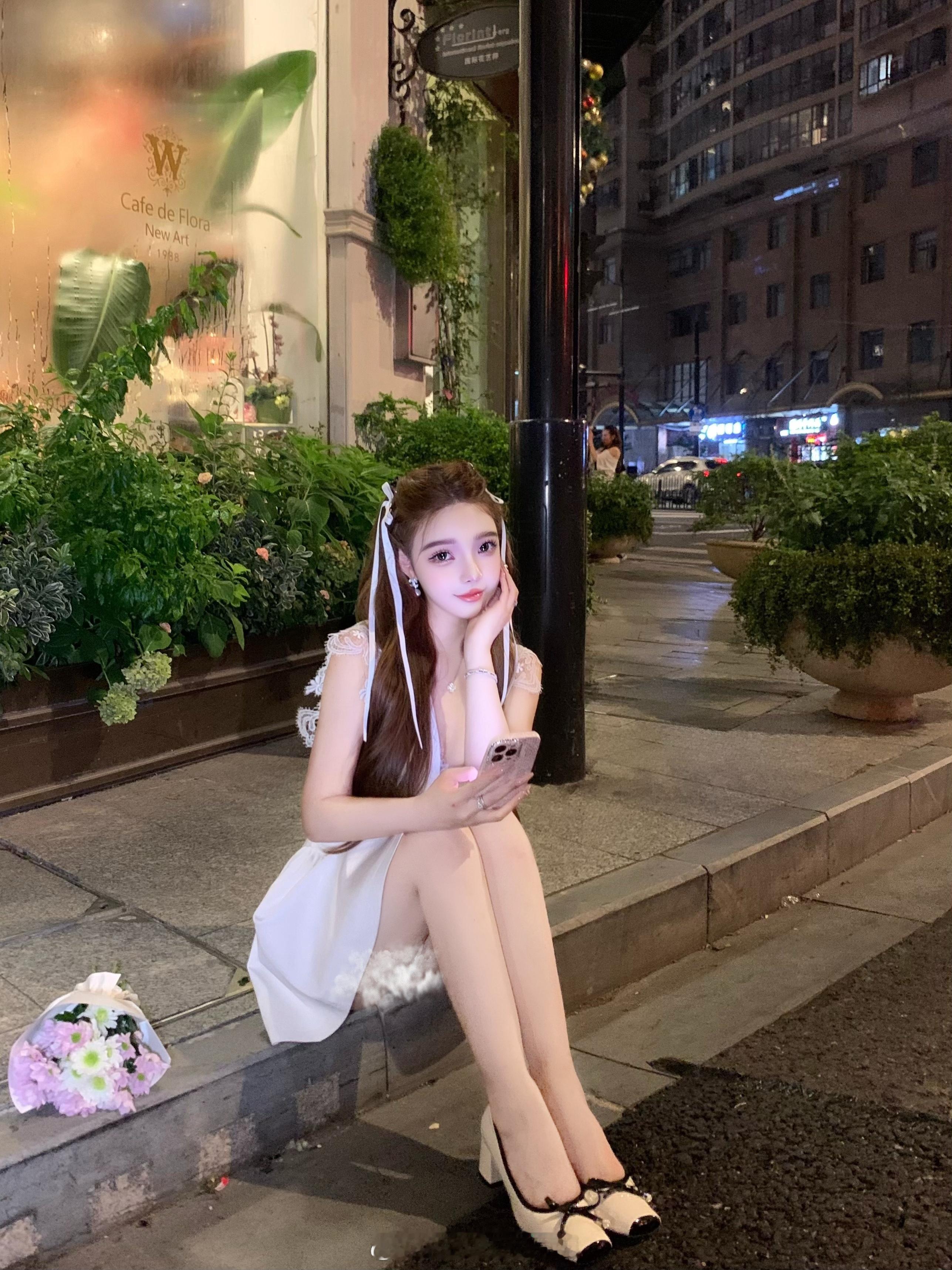 傍晚的花店💐ootd夏日穿搭潮流主理人​​​