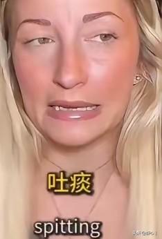 彻底摊牌了！一位在中国玩了一个多月的英国女游客，临走前发视频把中国骂上了热搜。她