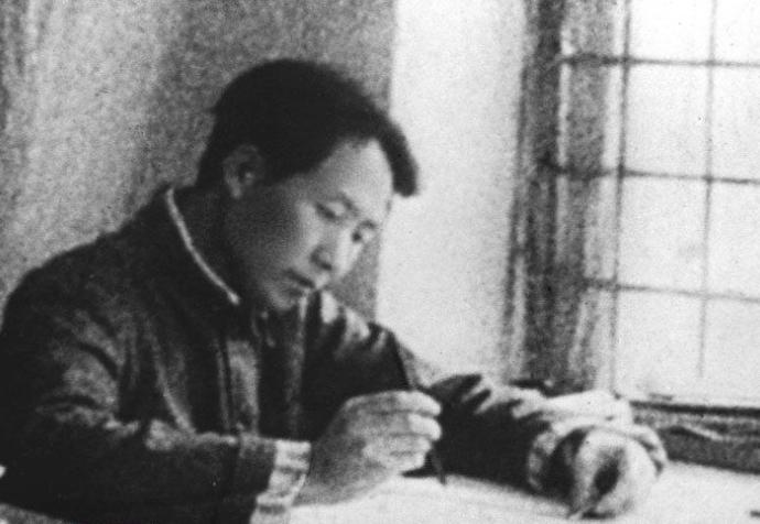 为啥大小国总敢轮番欺辱中国，根本不是中国国力落后，而是毛主席早就讲清楚了根源：整
