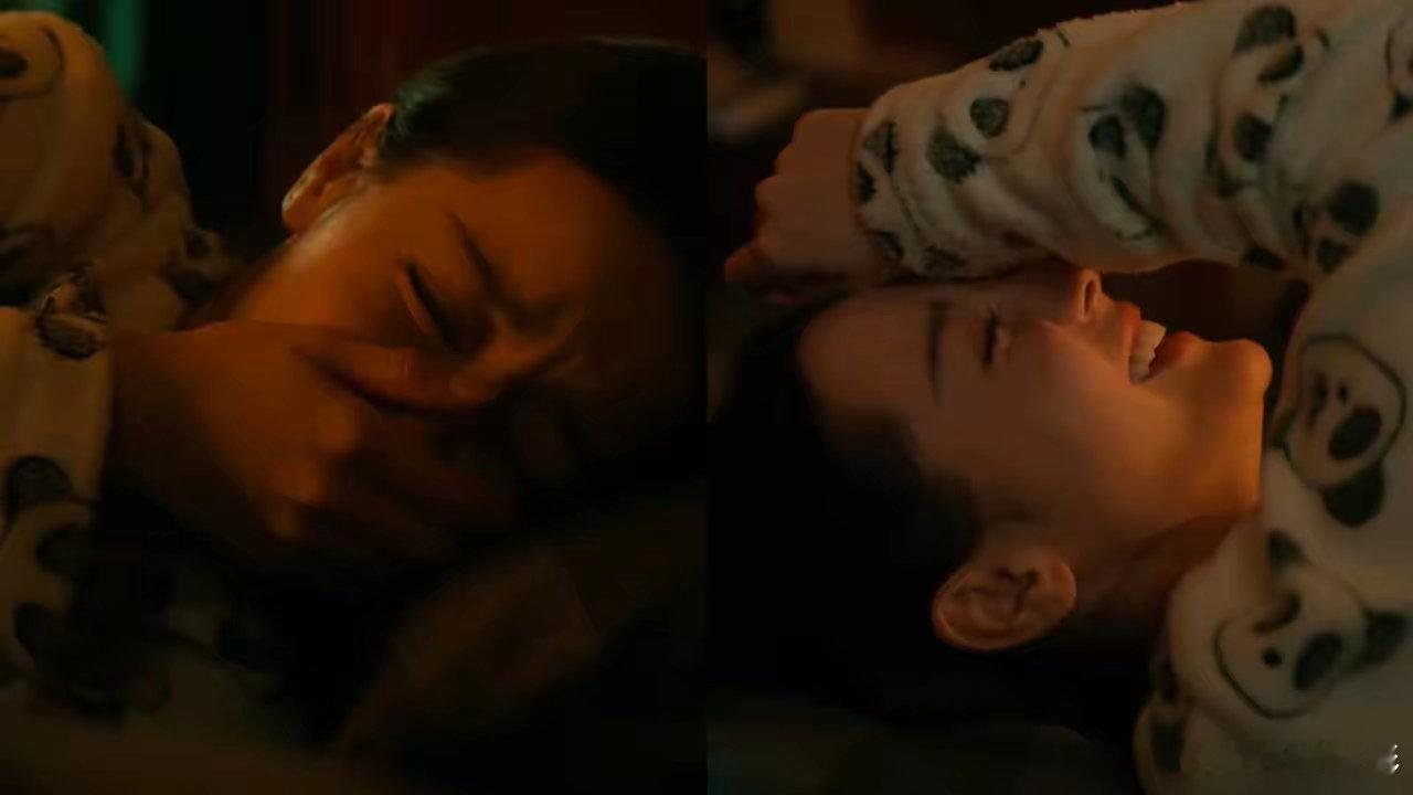 在《枭起青壤》中，热巴笑得褶皱都起来了。可颜值一样扛打，难怪连周柯宇在综艺节目都