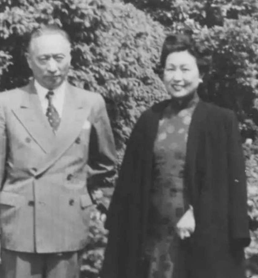 1911年，中医张衡山发现女儿张润娥结婚4年还是清白之身，怒骂女婿顾维钧忘恩负义