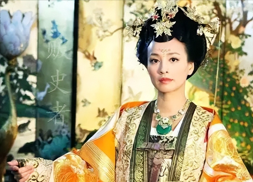 公元950年，大将军郭威发动兵变，闯入太后李三娘寝宫，李太后赶忙说道：“皇位尽可