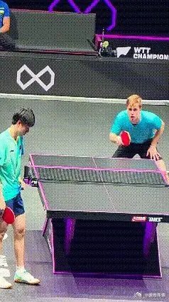 乒乓球赛场上那些微妙的博弈，有时候比技术本身更值得琢磨。温瑞博这孩子，年纪虽然不