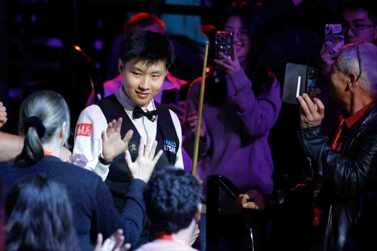 世界台联祝贺！赵心童加冕创3项唯一：首夺邀请赛冠军+第四座奖杯2025年11月